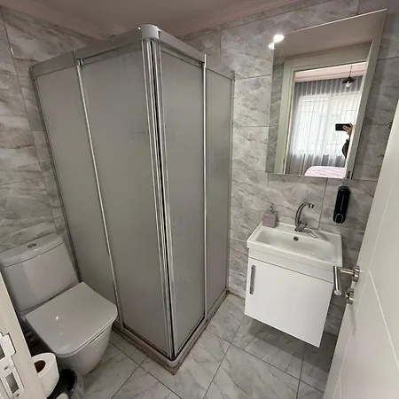 Flora 16 Hotel